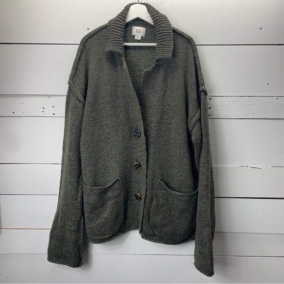 BDG Button Front Cardigan Oversized Chunky Knit in Green/Brown Size Medium - Picture 1 of 6